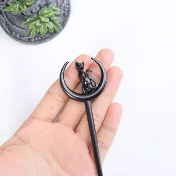 Goth/ Witchy Black Cat Hair Accessory, Hair Pin, Engraved design Front &… - Picture 4 of 4